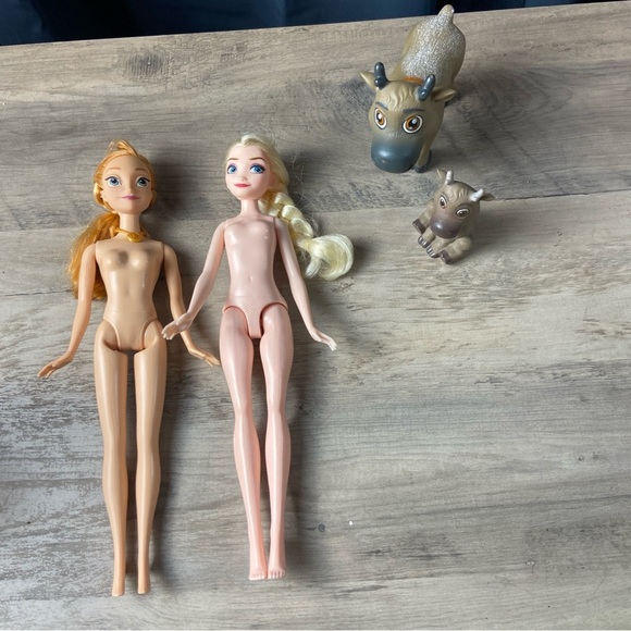 Frozen Character Dolls with Sven Figures, Anna and Elsa Dolls. - Picture 1 of 11